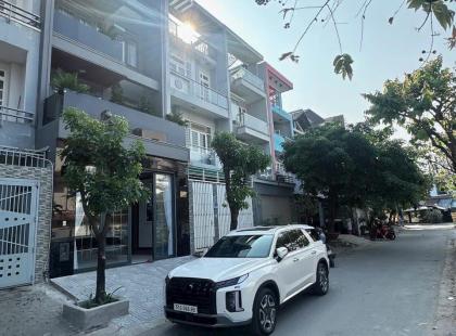 Bán nhà Quận 7