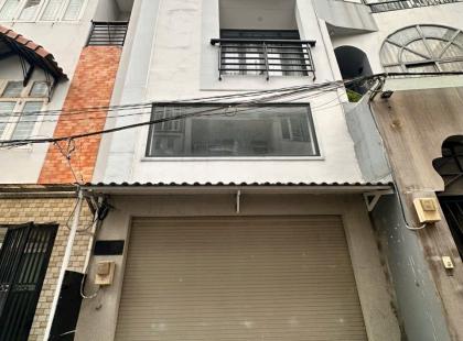 Nhà 4 tầng xây dựng kiên cố xe hơi đổ cửa 6tỷ990tt