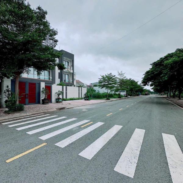 ĐẤT NỀN KDCVEN SÔNG BCA