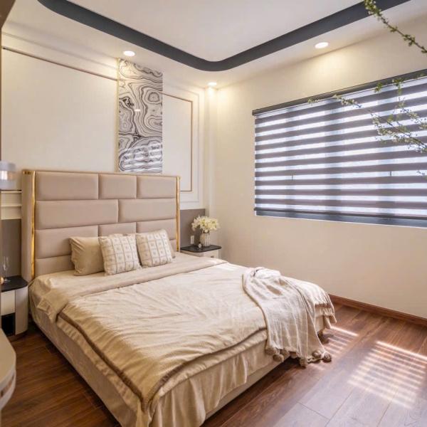 Mt đường số 6 Tầng có thang máy giá 17tỷ5