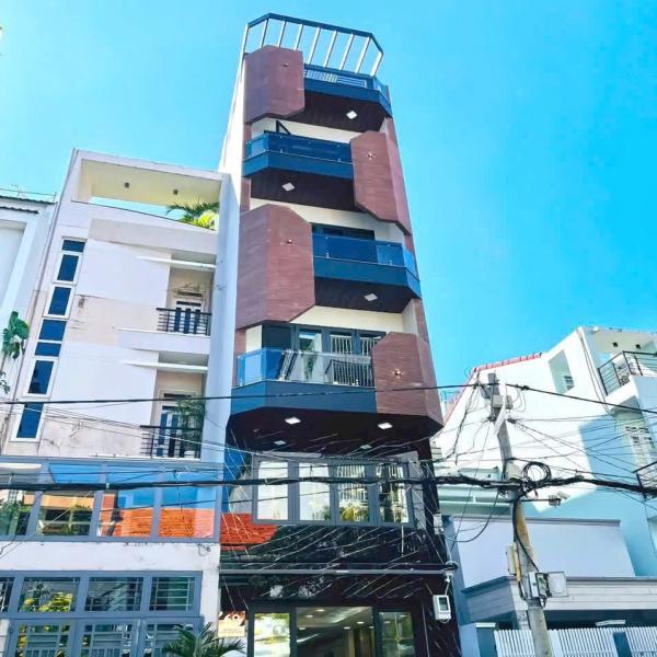 Mt đường số 6 Tầng có thang máy giá 17tỷ5