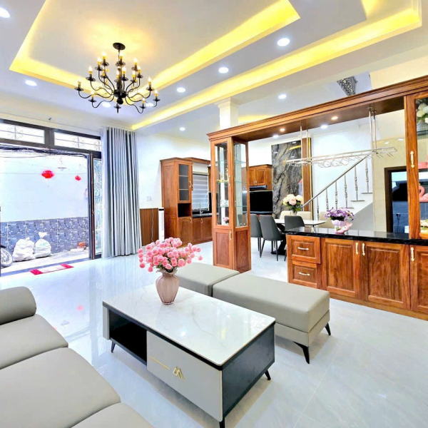 Nhà mới đẹp 2 lầu st Trần Xuân Soạn ngay trung tâm Q7 