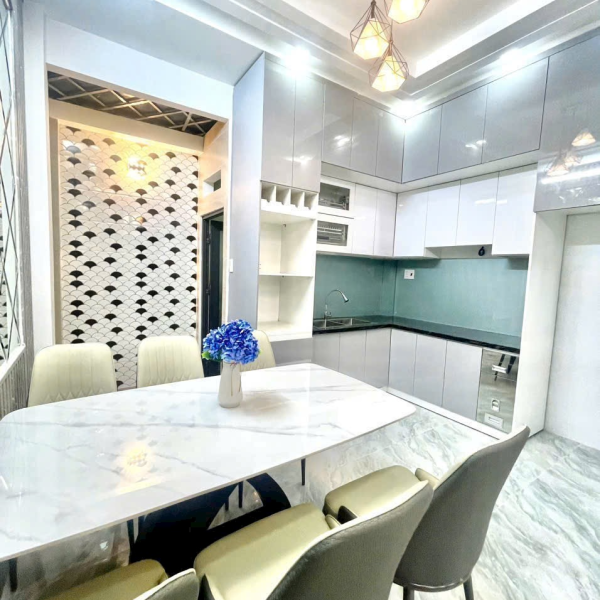 Nhà mới đẹp 4 tầng ô tô vào nhà giá chỉ 5tỷ950