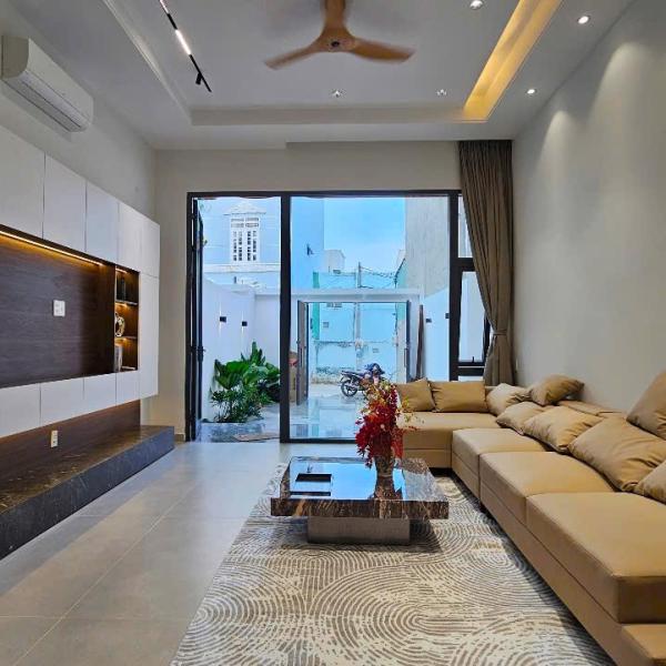1 cặp Nhà diện tích khủng sân vườn giá 6tỷ6 