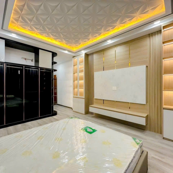 Nhà mới đẹp ds Lý Phục Mang 4 tầng 6pn giá 14tỷ8