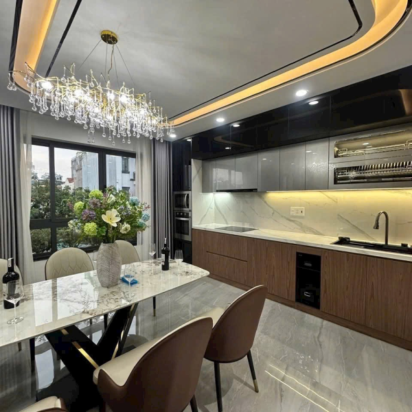 Mặt tiền đường số 5 tầng thang máy chỉ 20tỷ700