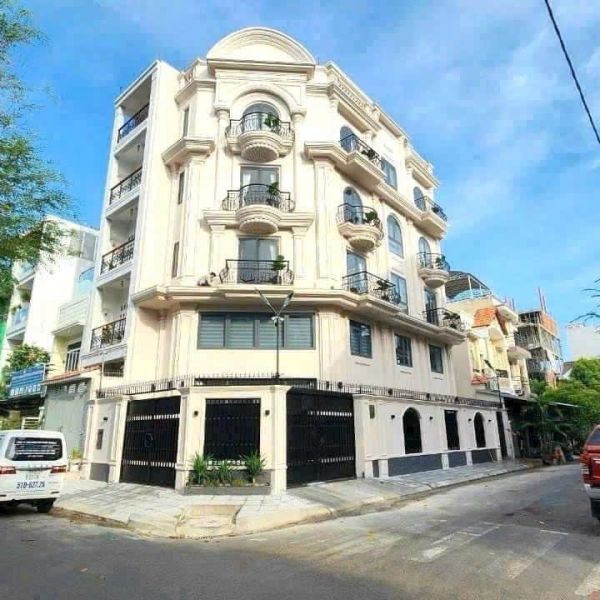 Gốc 2 mặt tiền 5 tầng thang máy đường số Quận 7 giá 32,7 tỷ
