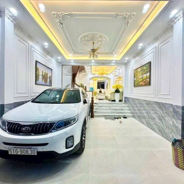 Nhà 4 tầng thang máy giá 10tỷ900