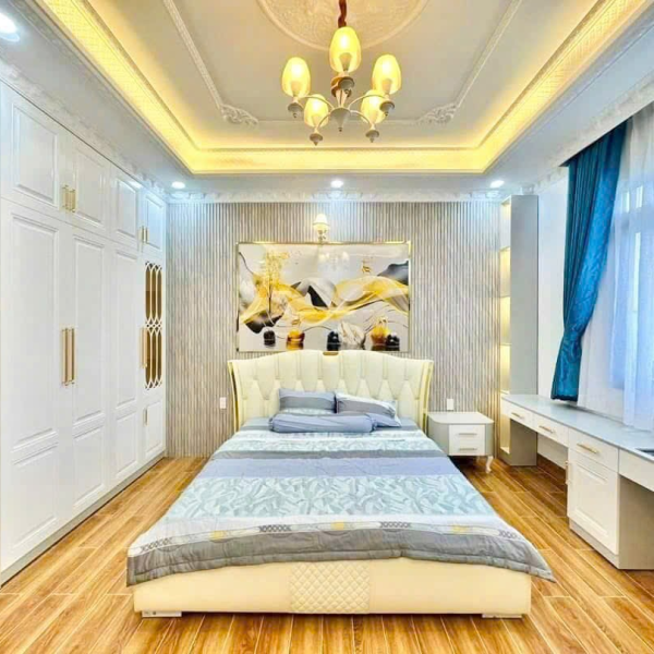Nhà 4 tầng thang máy giá 10tỷ900