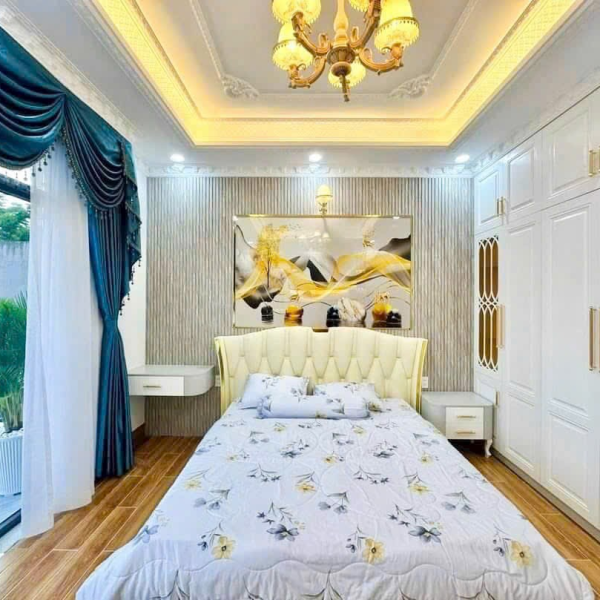 Nhà 4 tầng thang máy giá 10tỷ900