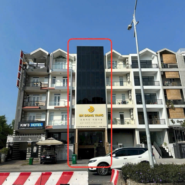 Mặt tiền D1 Him lam Q7 giá 31tỷ