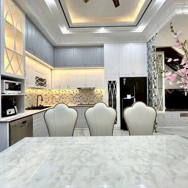 Nhà 6x16  phong cách cổ điển gốc 2MT