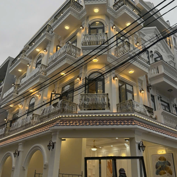 Nhà 6x16  phong cách cổ điển gốc 2MT