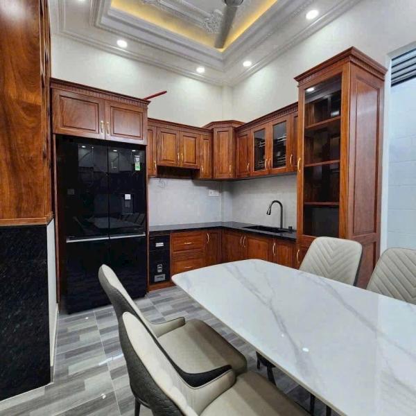 Nhà phố 3 Tầng đường xe hơi giá 6T2
