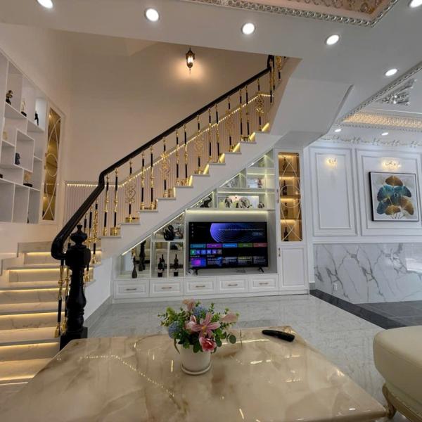 Siêu phẩm nhà phố cổ điển xây mới