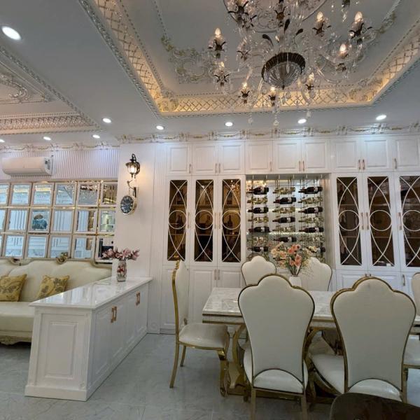 Siêu phẩm nhà phố cổ điển xây mới