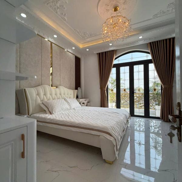 Siêu phẩm nhà phố cổ điển xây mới