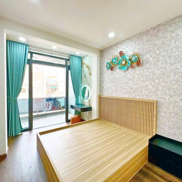 Nhà mới đẹp trung tâm quận 7 hơn 5T xíu