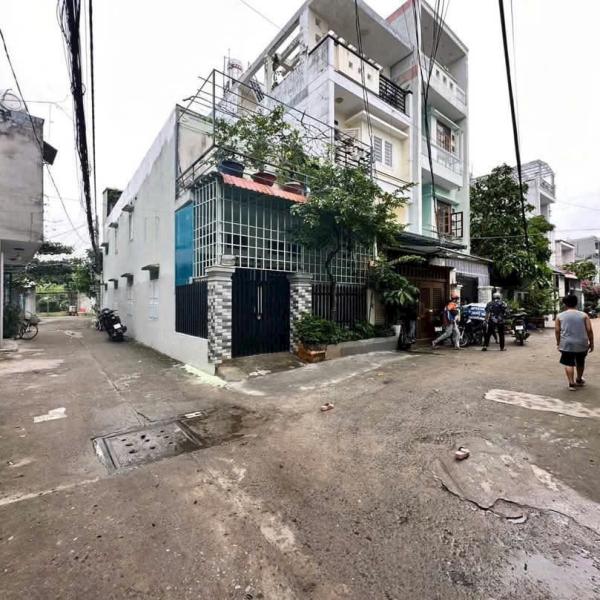 Đất nền xe hơi đổ cửa giá 3tỷ950