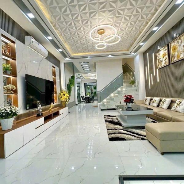 Nhà mặt tiền đường 10m 5x23 xd 4 tầng giá chỉ 10tỷ500tr