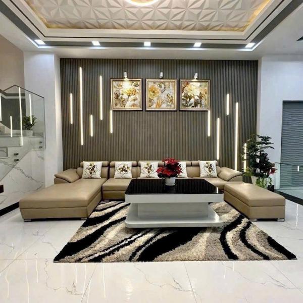 Nhà mặt tiền đường 10m 5x23 xd 4 tầng giá chỉ 10tỷ500tr