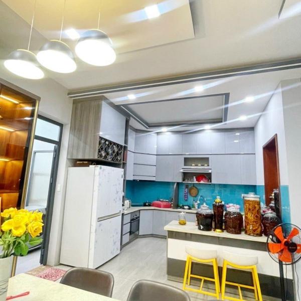 Biệt thự 9x18 khu Tấn Trường Phú Thuận Q7