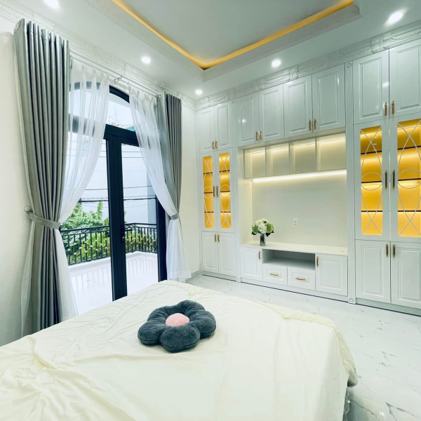 Nhà đẹp đường 10m giá 8tỷ350